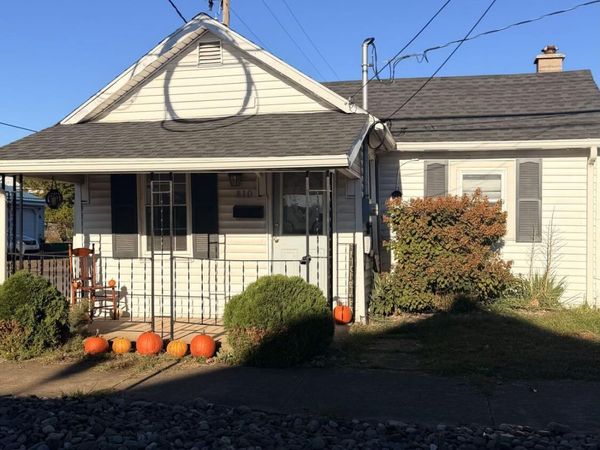 810 CHESTNUT Street , Berwick, PA 18603