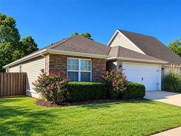 4547 Serviceberry Drive , Fayetteville, AR 72704