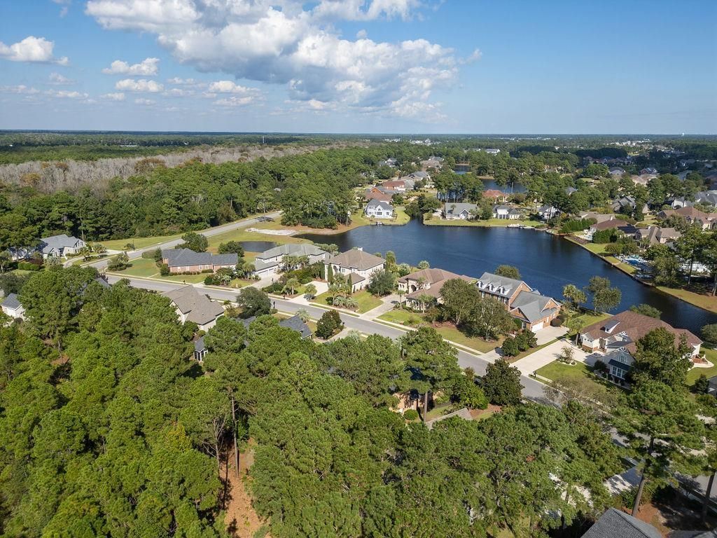 9409 Carrington Dr. Photo 25