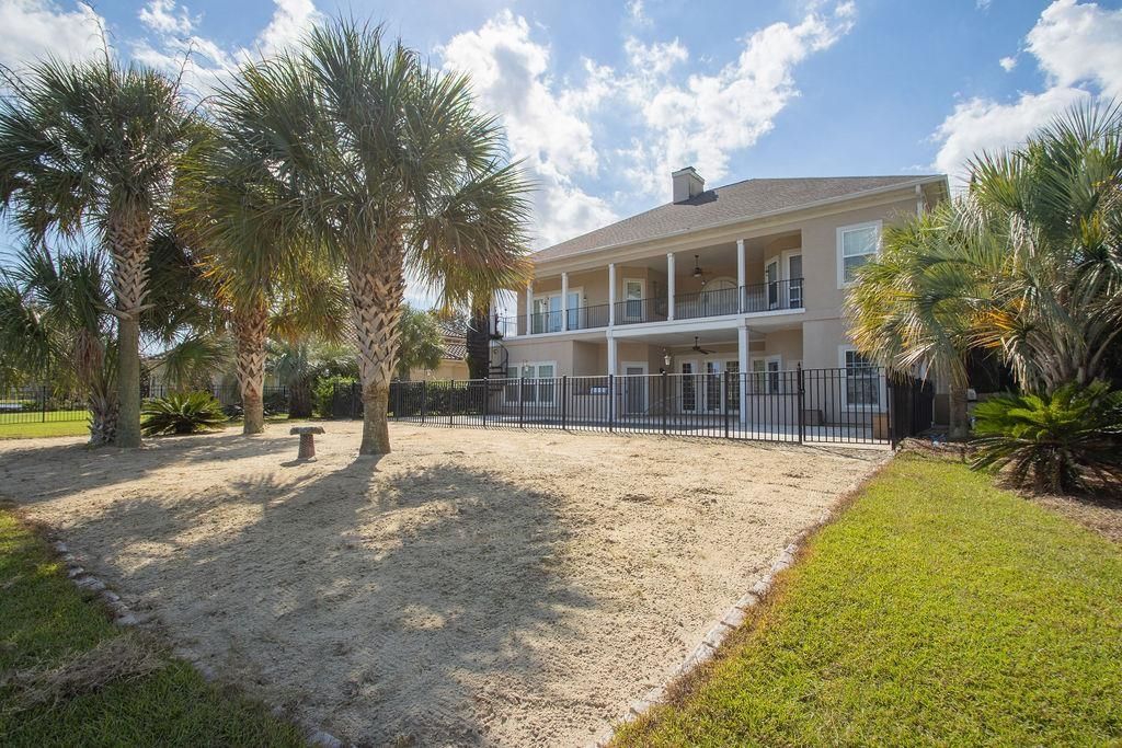 9409 Carrington Dr. Photo 28