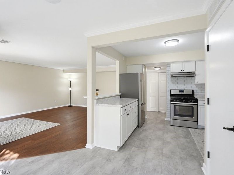 6320 Greenwood, Unit 104, Sagamore Hills, OH 44067 Photo 5