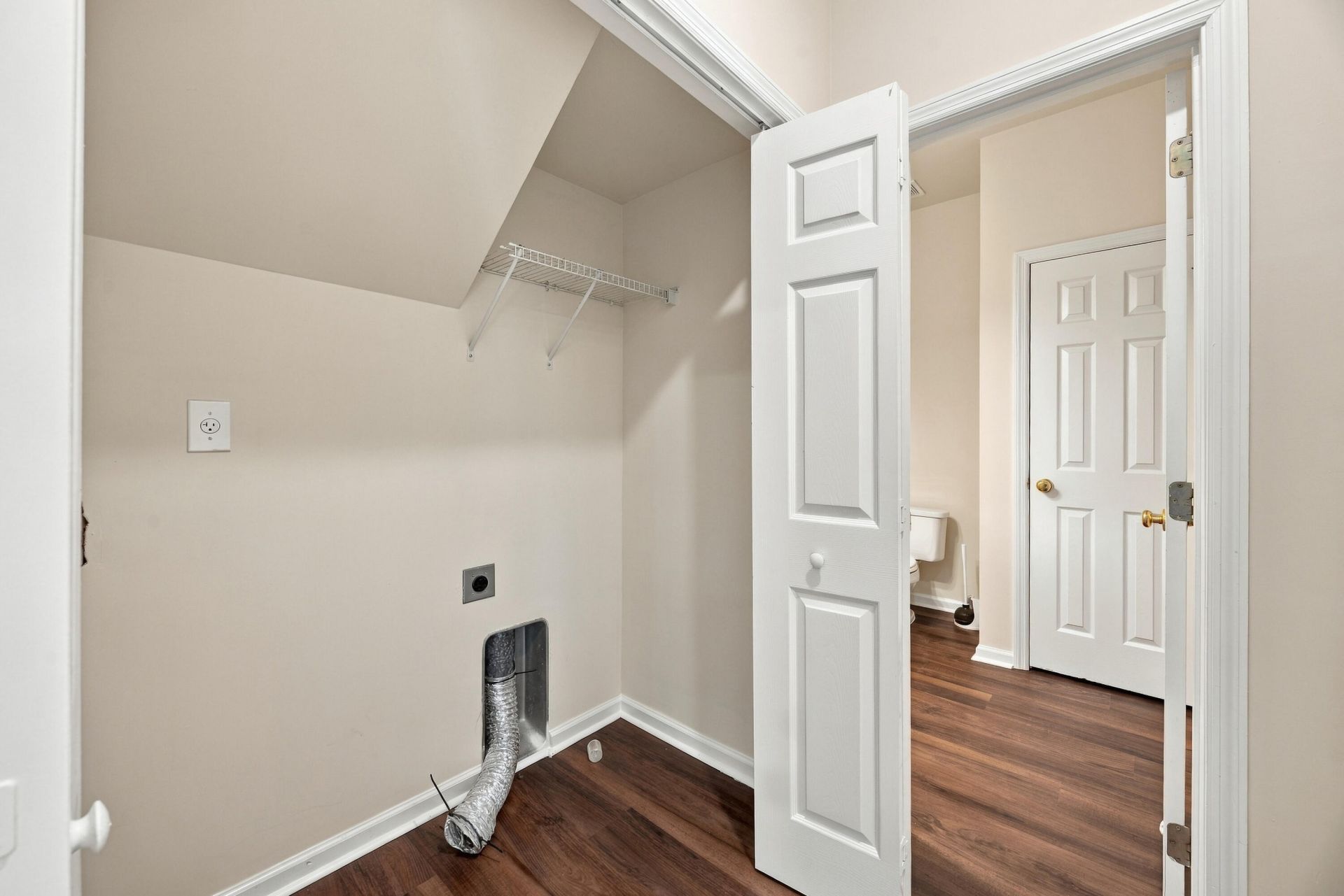 306 Whispering Cypress Drive Photo 28