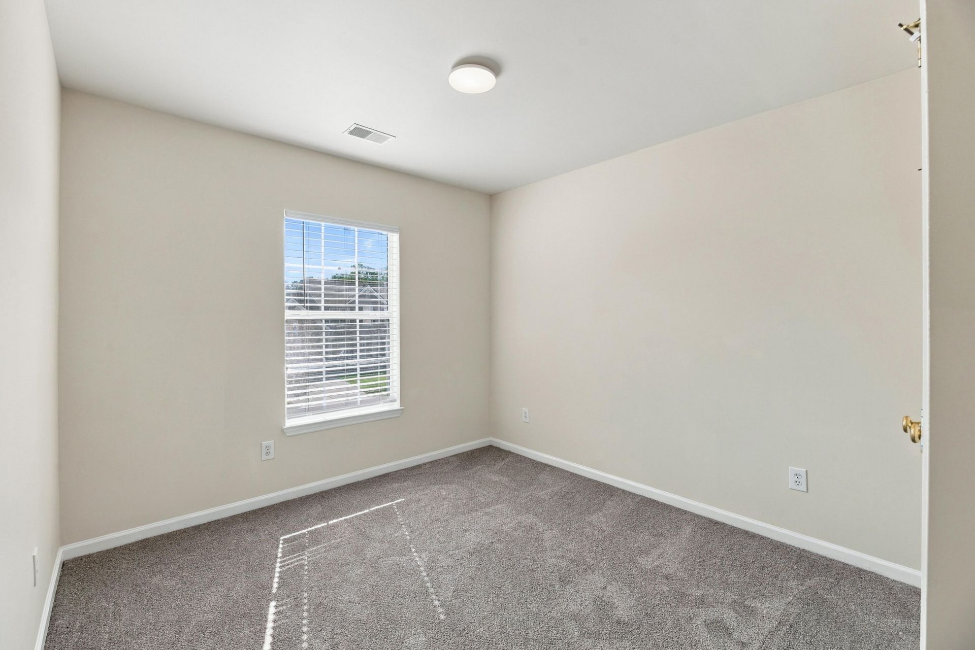 306 Whispering Cypress Drive Photo 29