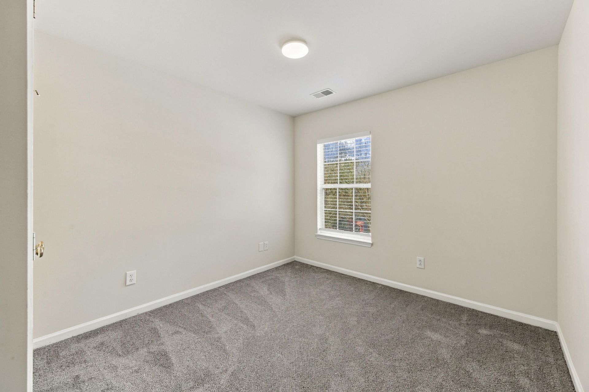 306 Whispering Cypress Drive Photo 31