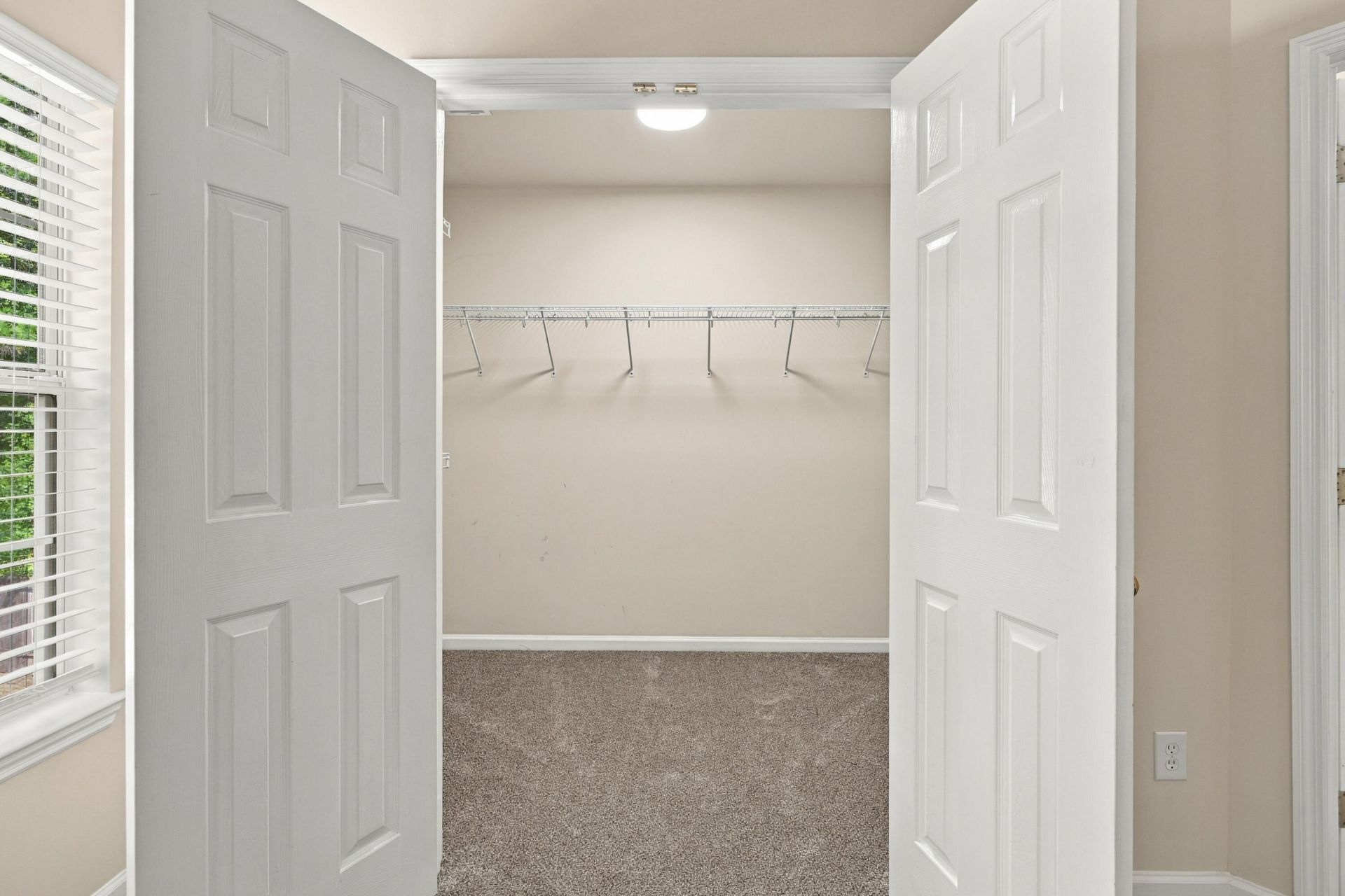 306 Whispering Cypress Drive Photo 37