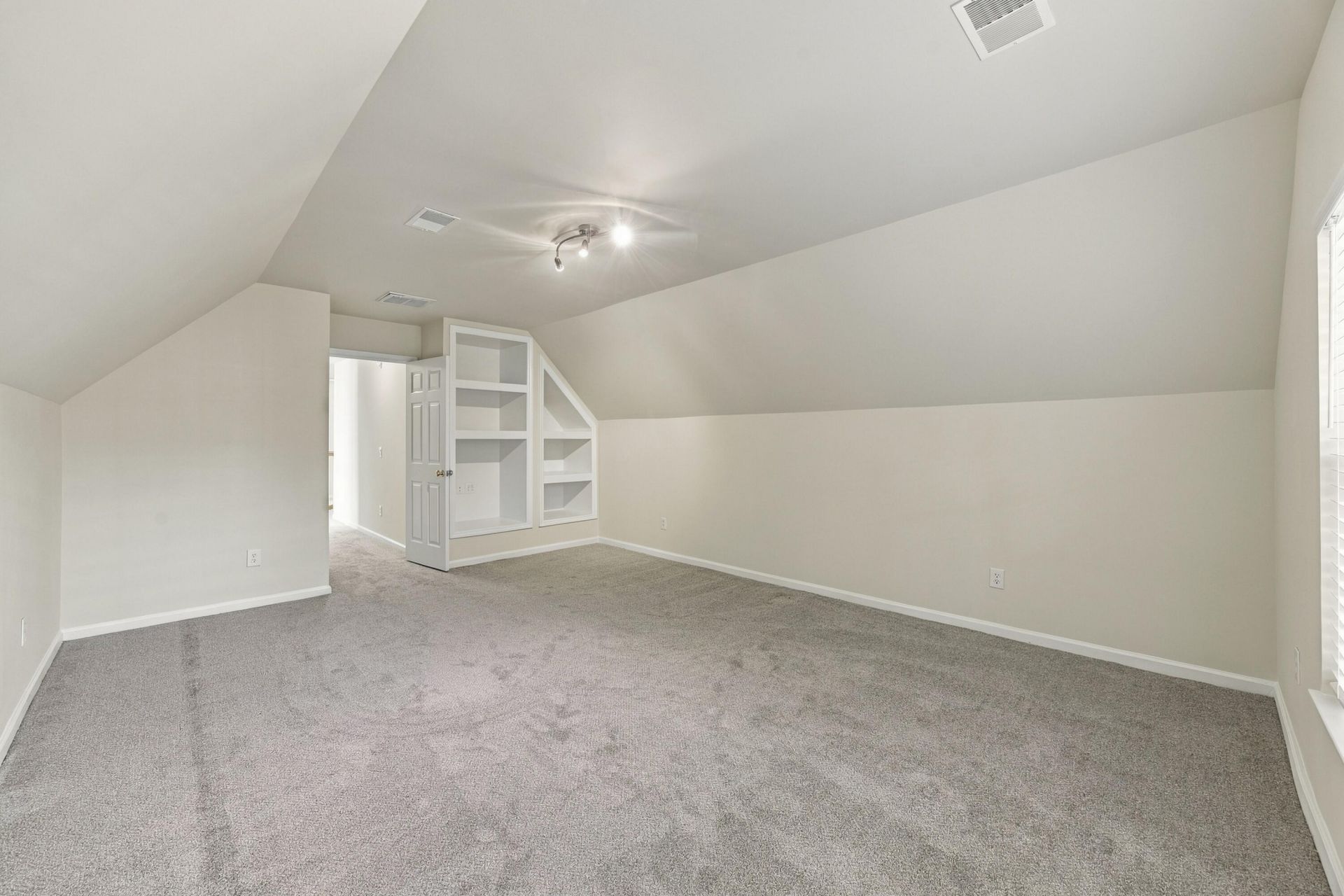 306 Whispering Cypress Drive Photo 43