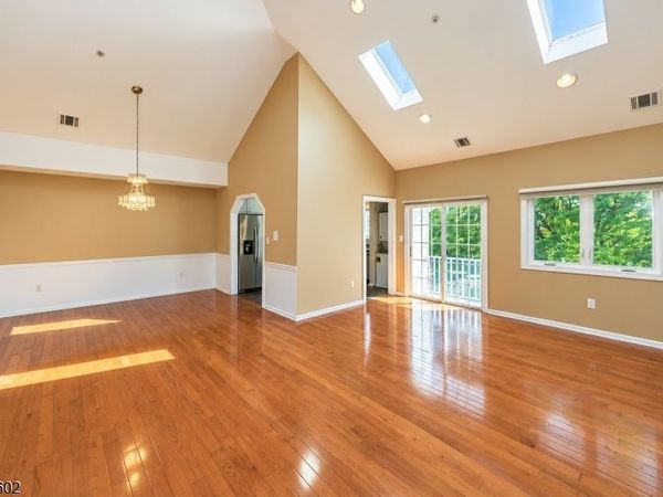 105 Roseland Ave, Unit 502, Caldwell, NJ 07006