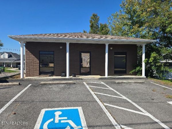 125 S Cross St, Oneida, TN 37841