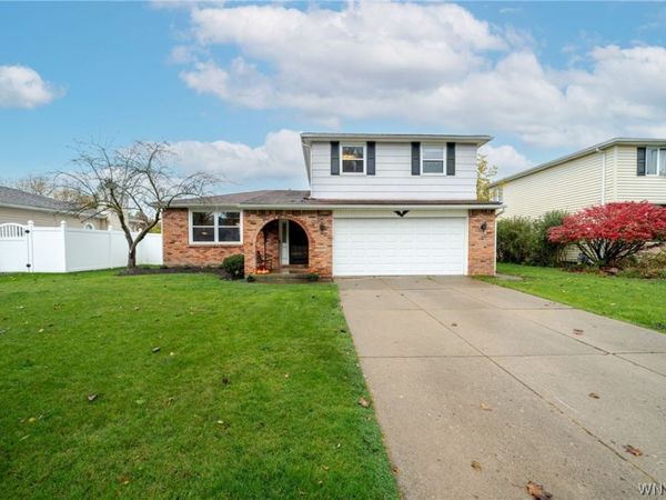38 Harvest Lane, Depew, NY 14043