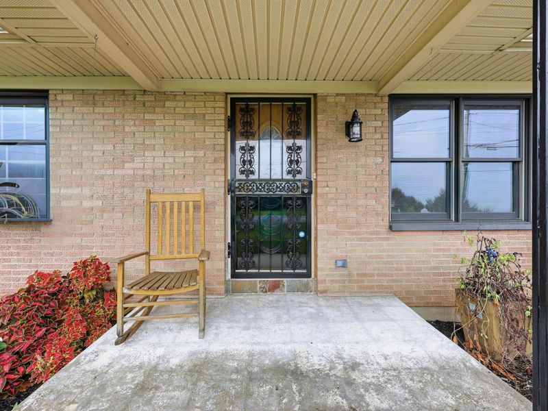 570 Tuttle Road, Springfield, OH 45503 Photo 3