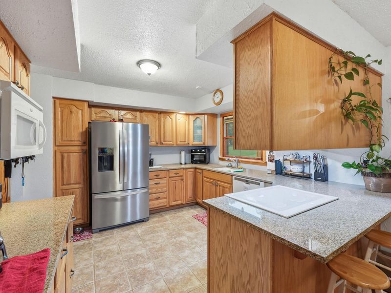 570 Tuttle Road, Springfield, OH 45503 Photo 9