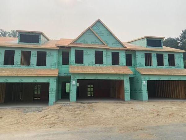4819 Hidden River Avenue SW, Wyoming, MI 49418