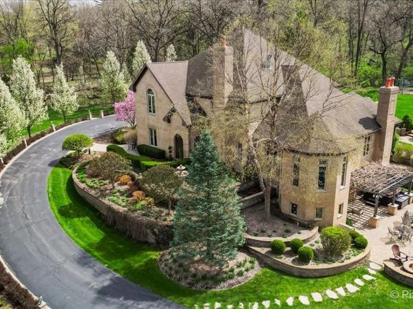 10018 Haegers Bend Road, Barrington Hills, IL 60010