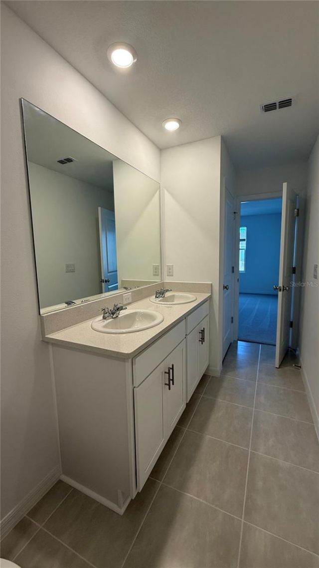 10645 Orbit Terrace , Sarasota, FL 34241 Photo