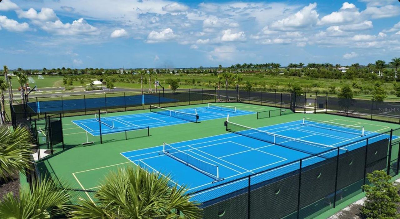 10645 Orbit Terrace , Sarasota, FL 34241 Photo