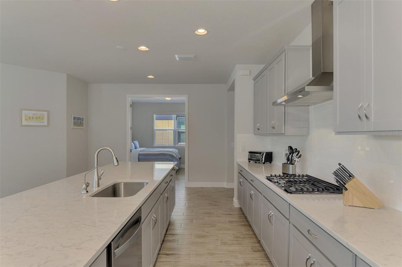 5941 Long Shore Loop, Sarasota, FL 34238 Photo