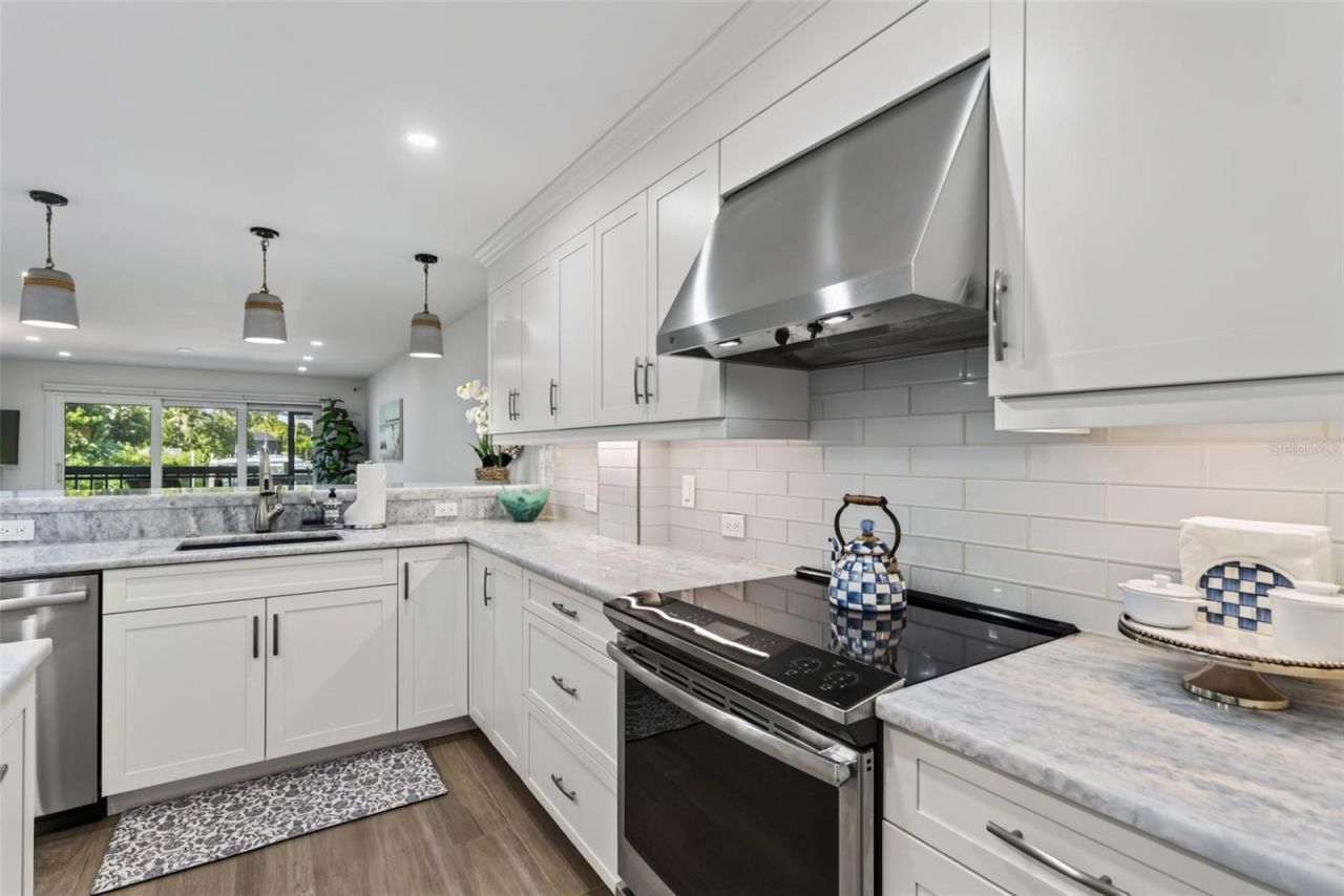 1313 Dockside Place, Unit 120, Sarasota, FL 34242 Photo