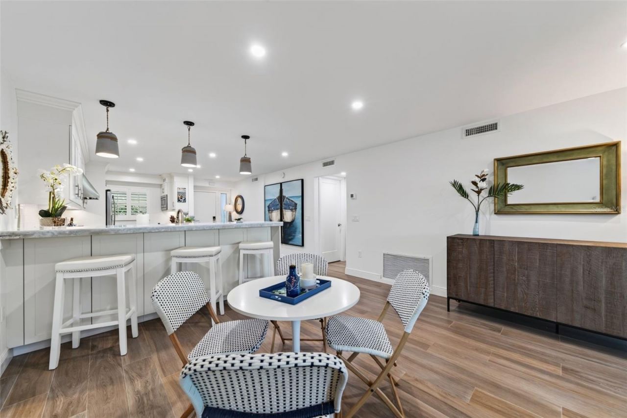 1313 Dockside Place, Unit 120, Sarasota, FL 34242 Photo