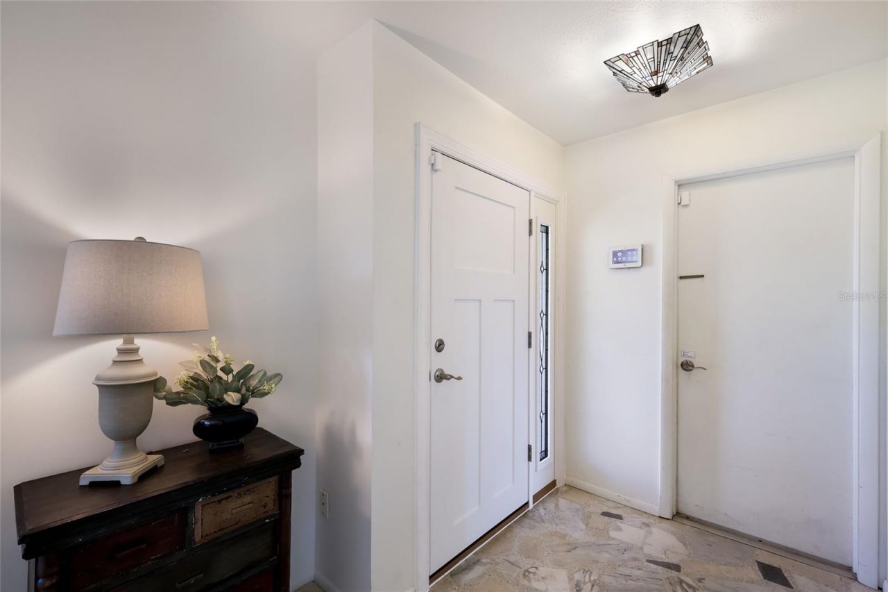 3327 S Lockwood Ridge Road, Sarasota, FL 34239 Photo