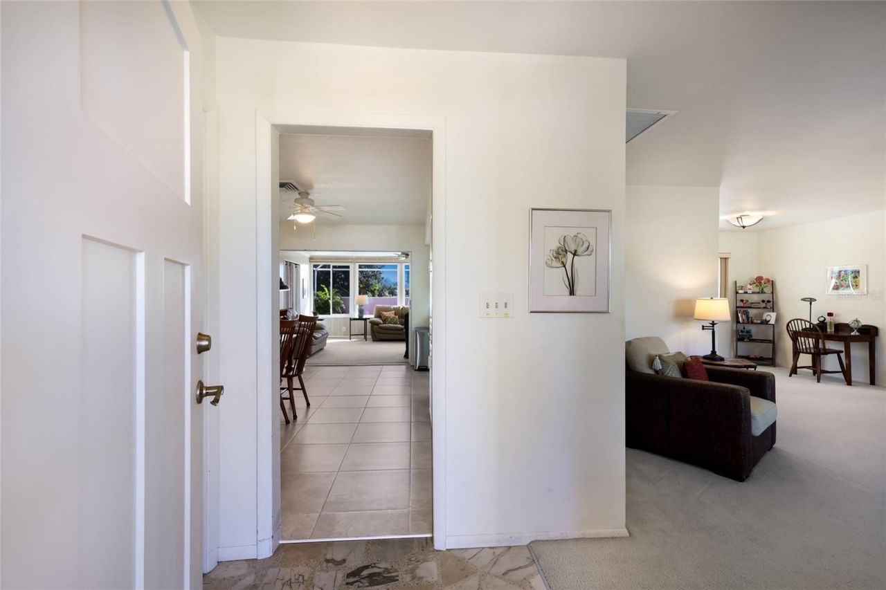 3327 S Lockwood Ridge Road, Sarasota, FL 34239 Photo