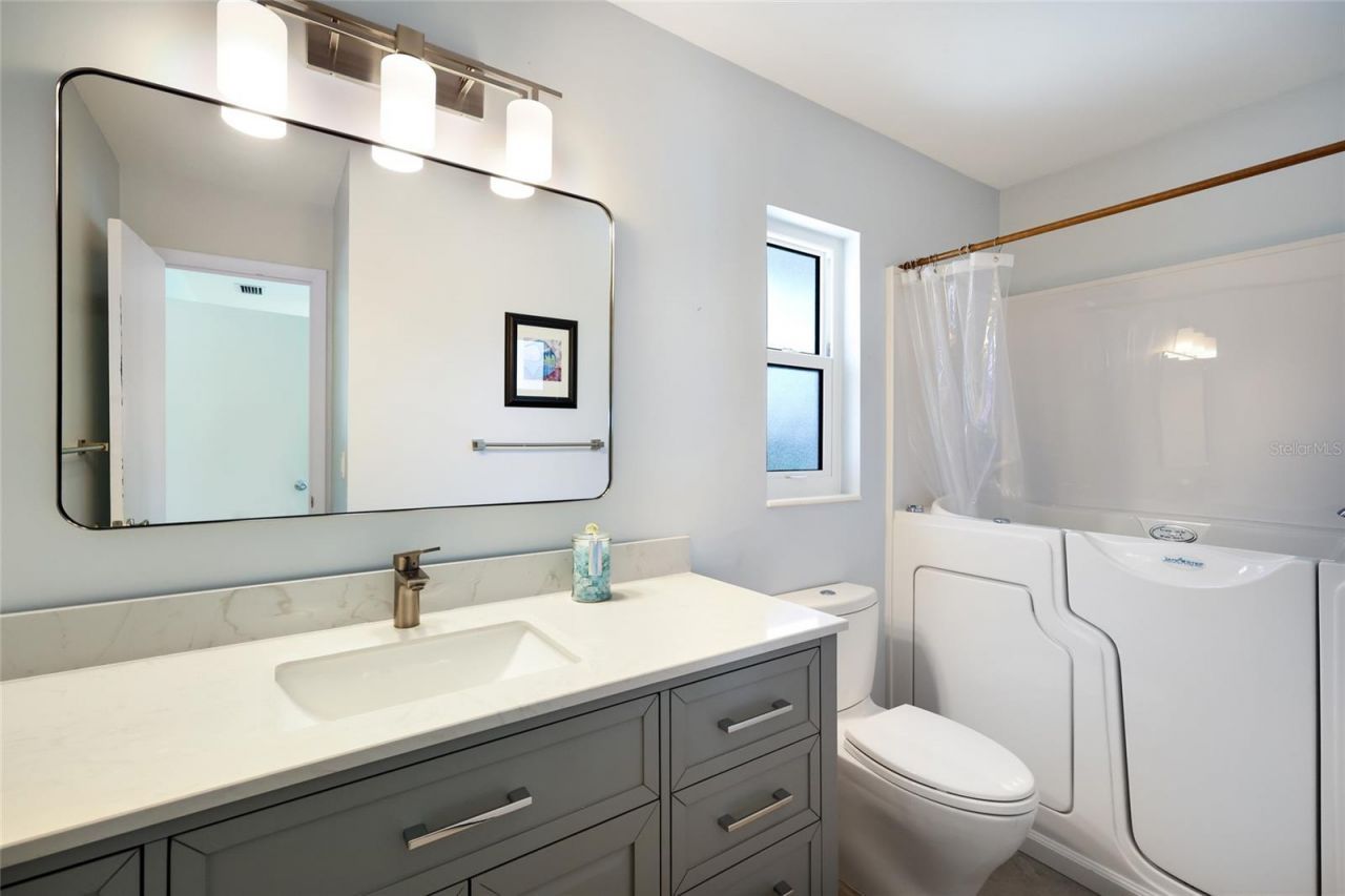 3327 S Lockwood Ridge Road, Sarasota, FL 34239 Photo