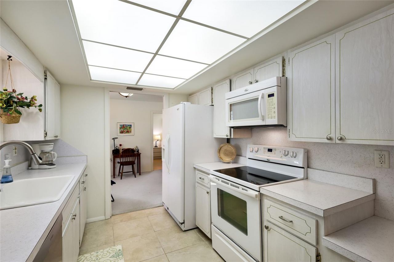 3327 S Lockwood Ridge Road, Sarasota, FL 34239 Photo