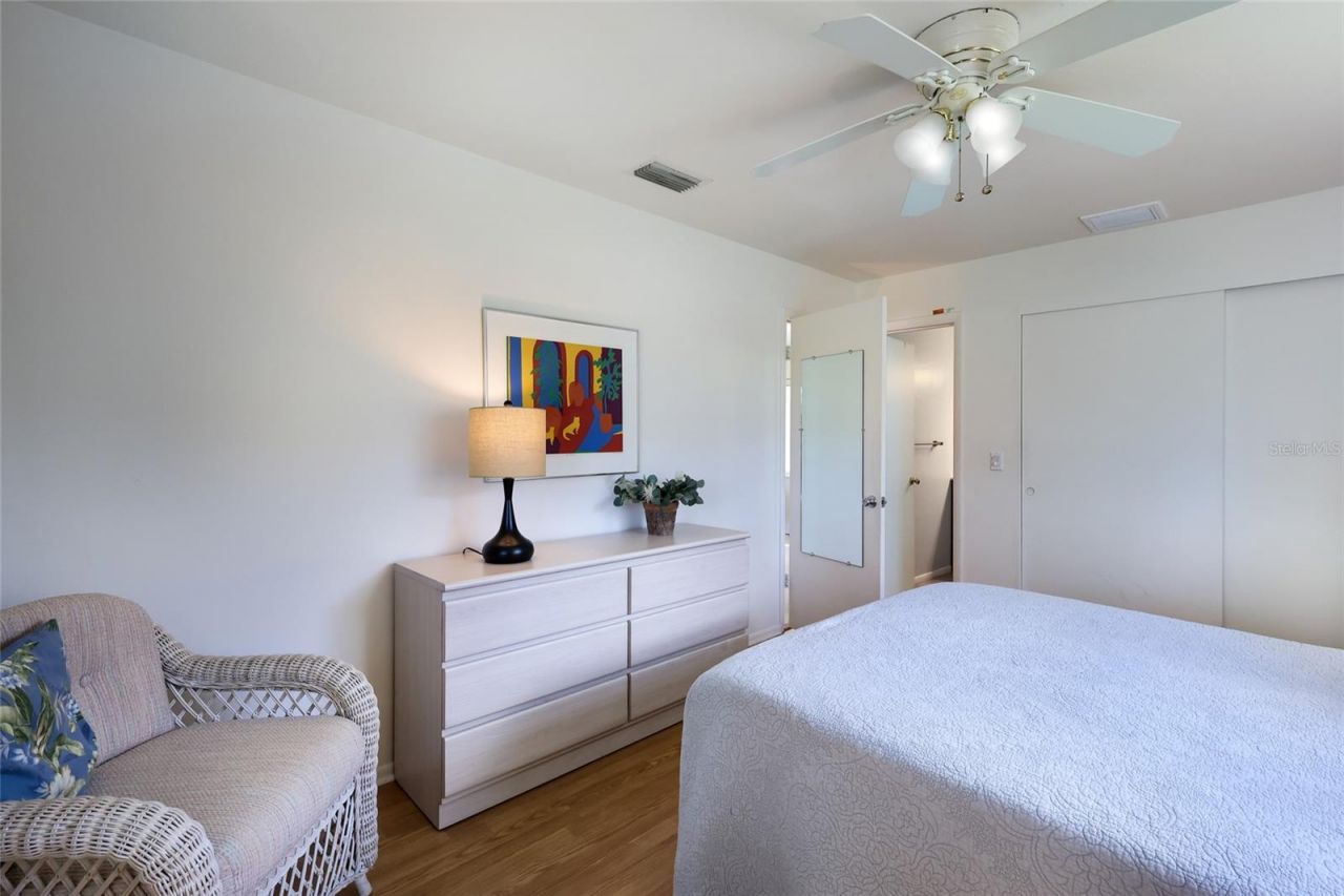 3327 S Lockwood Ridge Road, Sarasota, FL 34239 Photo