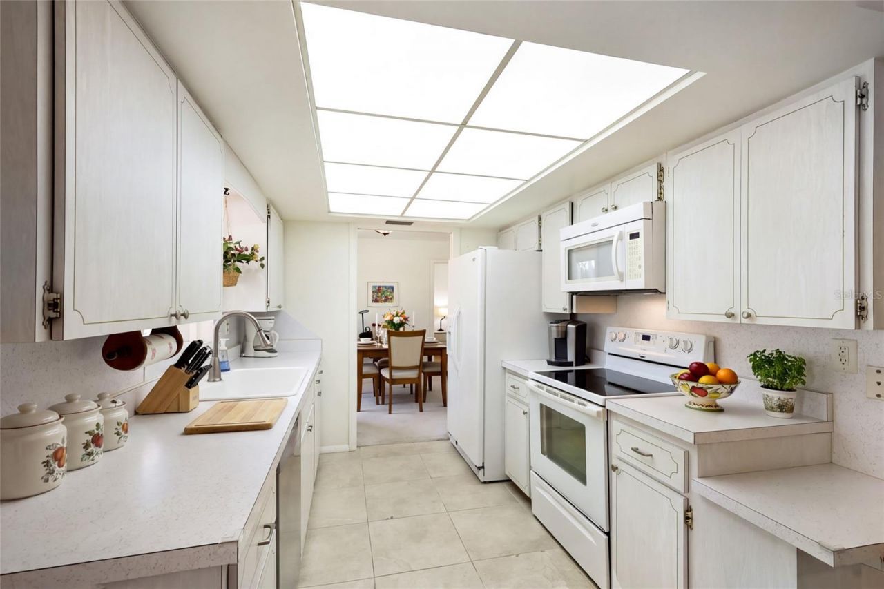 3327 S Lockwood Ridge Road, Sarasota, FL 34239 Photo