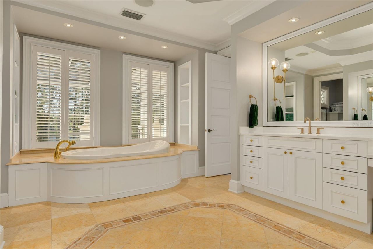 16203 Sentry Woods Court, Odessa, FL 33556 Photo