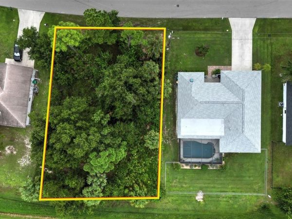 385 MALPELO AVENUE , PUNTA GORDA, FL 33983