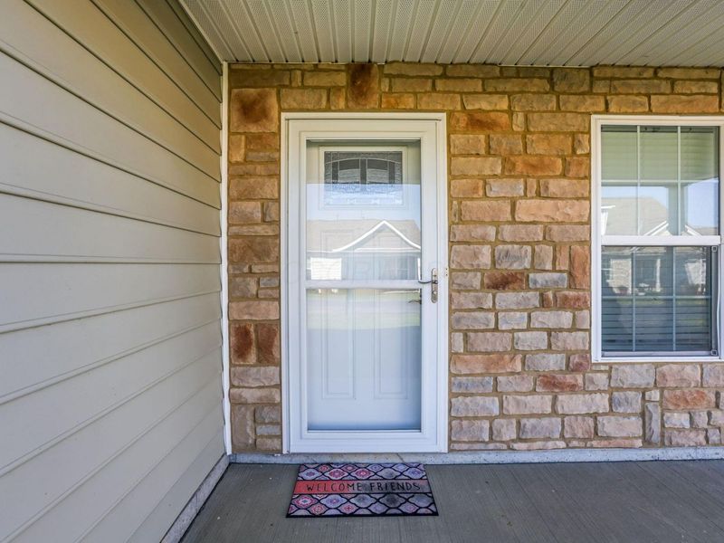 703 Cumberland Meadows Circle, Hebron, OH 43025 Photo 3
