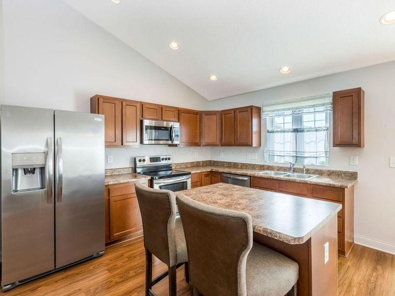 703 Cumberland Meadows Circle, Hebron, OH 43025 Photo 8