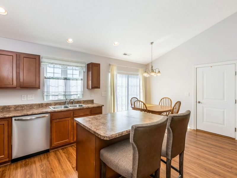 703 Cumberland Meadows Circle, Hebron, OH 43025 Photo 9