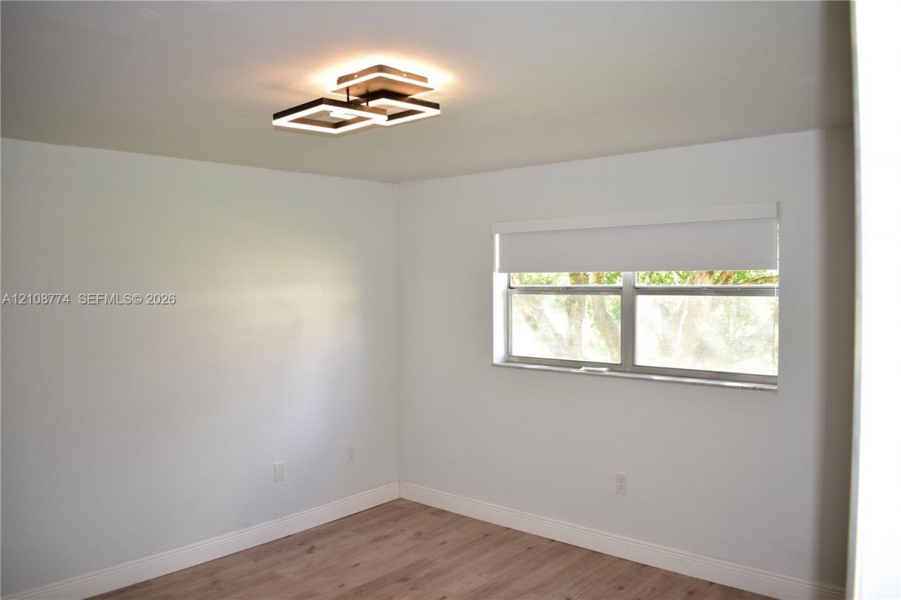 2780 N Pine Island Rd , Unit 211, Sunrise, FL 33322 Photo