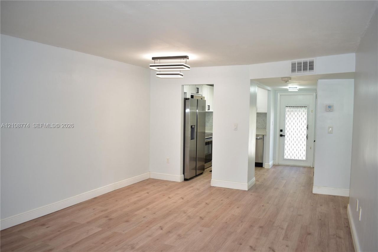 2780 N Pine Island Rd , Unit 211, Sunrise, FL 33322 Photo