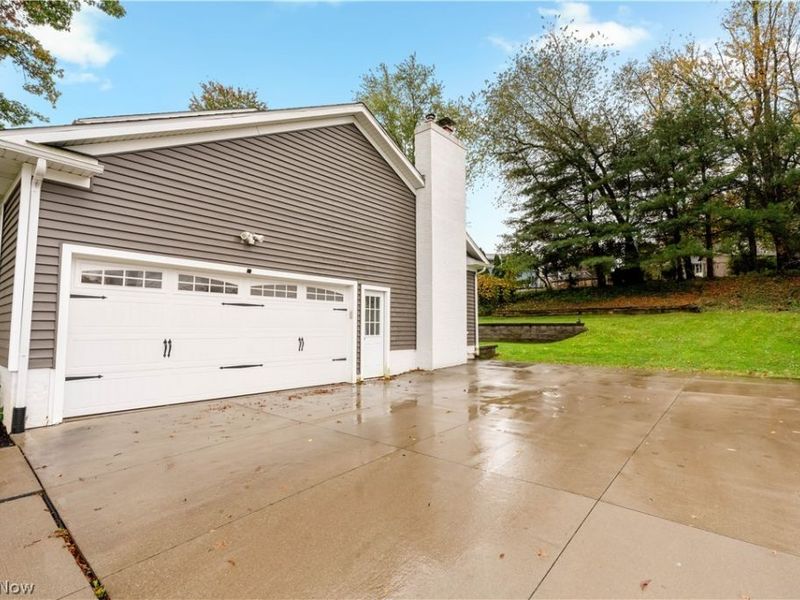 631 Summerdale Avenue NW, Massillon, OH 44646 Photo 3