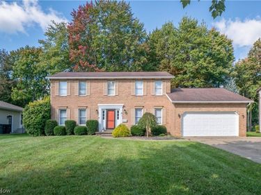 498 Herbert Road , Akron, OH 44312