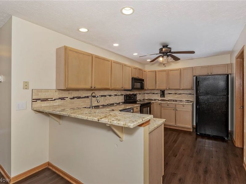 7572 Monterey Bay Drive, Mentor on the Lake, OH 44060 Photo 13