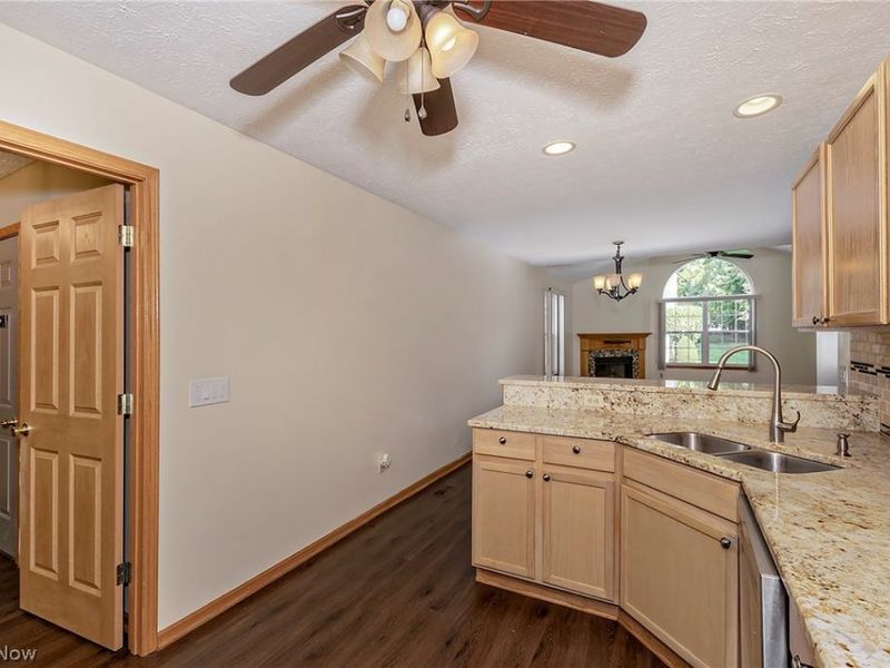 7572 Monterey Bay Drive, Mentor on the Lake, OH 44060 Photo 17