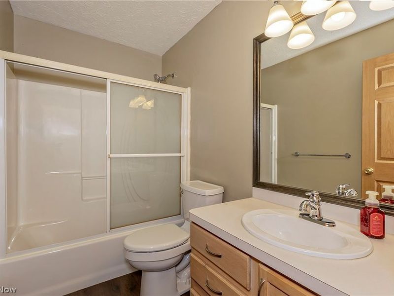 7572 Monterey Bay Drive, Mentor on the Lake, OH 44060 Photo 20
