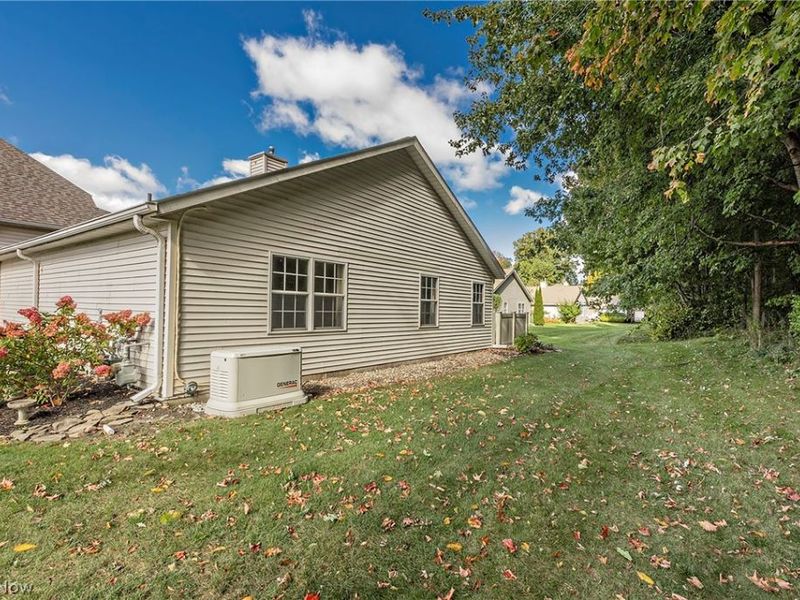 7572 Monterey Bay Drive, Mentor on the Lake, OH 44060 Photo 33