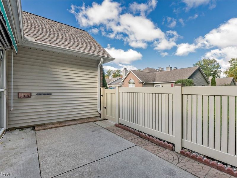 7572 Monterey Bay Drive, Mentor on the Lake, OH 44060 Photo 37