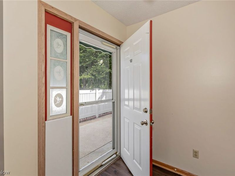 7572 Monterey Bay Drive, Mentor on the Lake, OH 44060 Photo 4