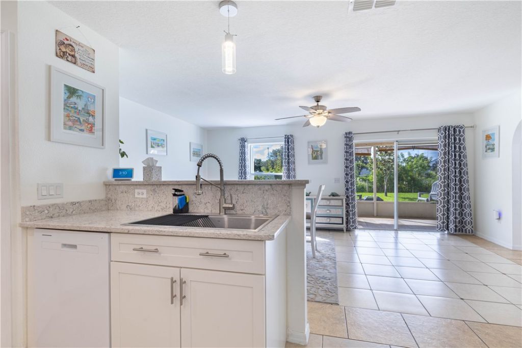 126 Morgan Circle, Sebastian, FL 32958 Photo