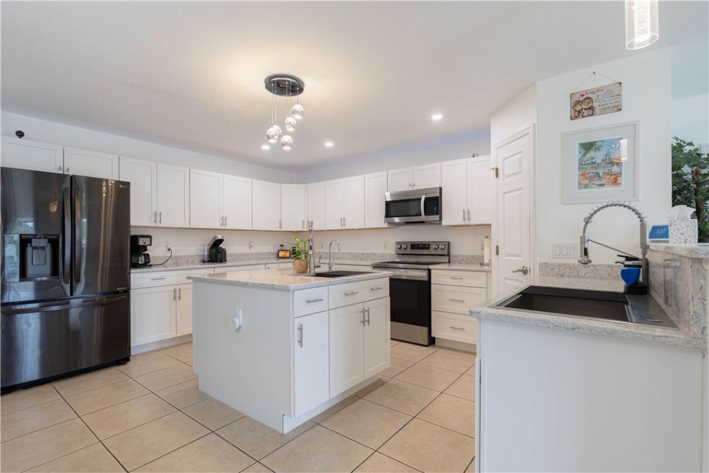 126 Morgan Circle, Sebastian, FL 32958 Photo