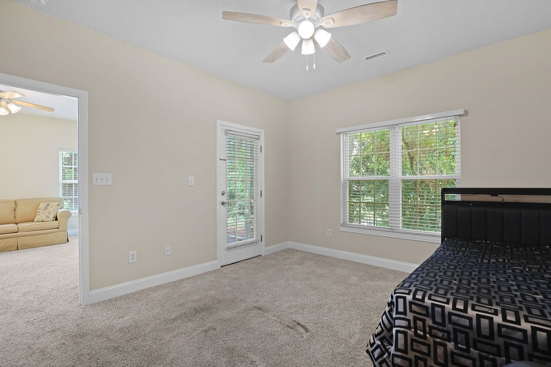 5018 Belleglen Ct. Photo 15