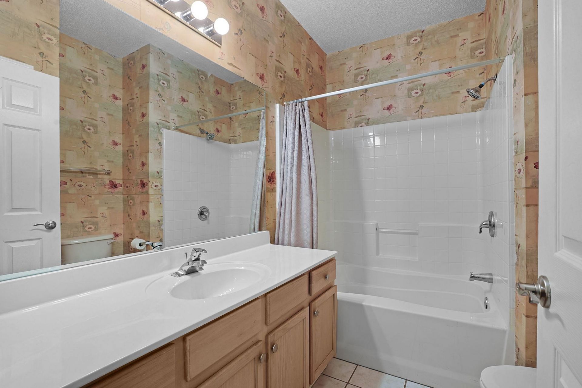 5018 Belleglen Ct. Photo 17