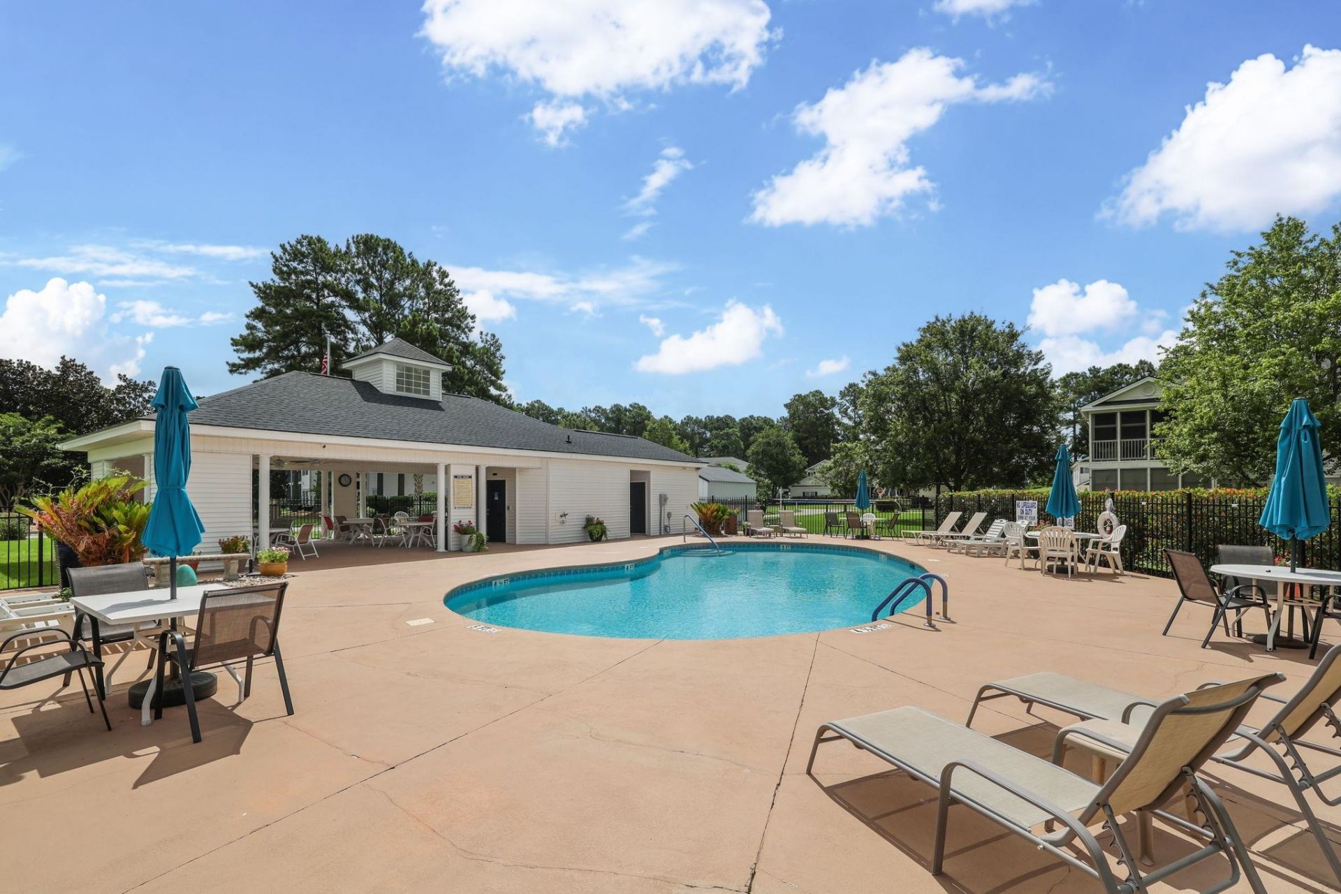 5018 Belleglen Ct. Photo 32