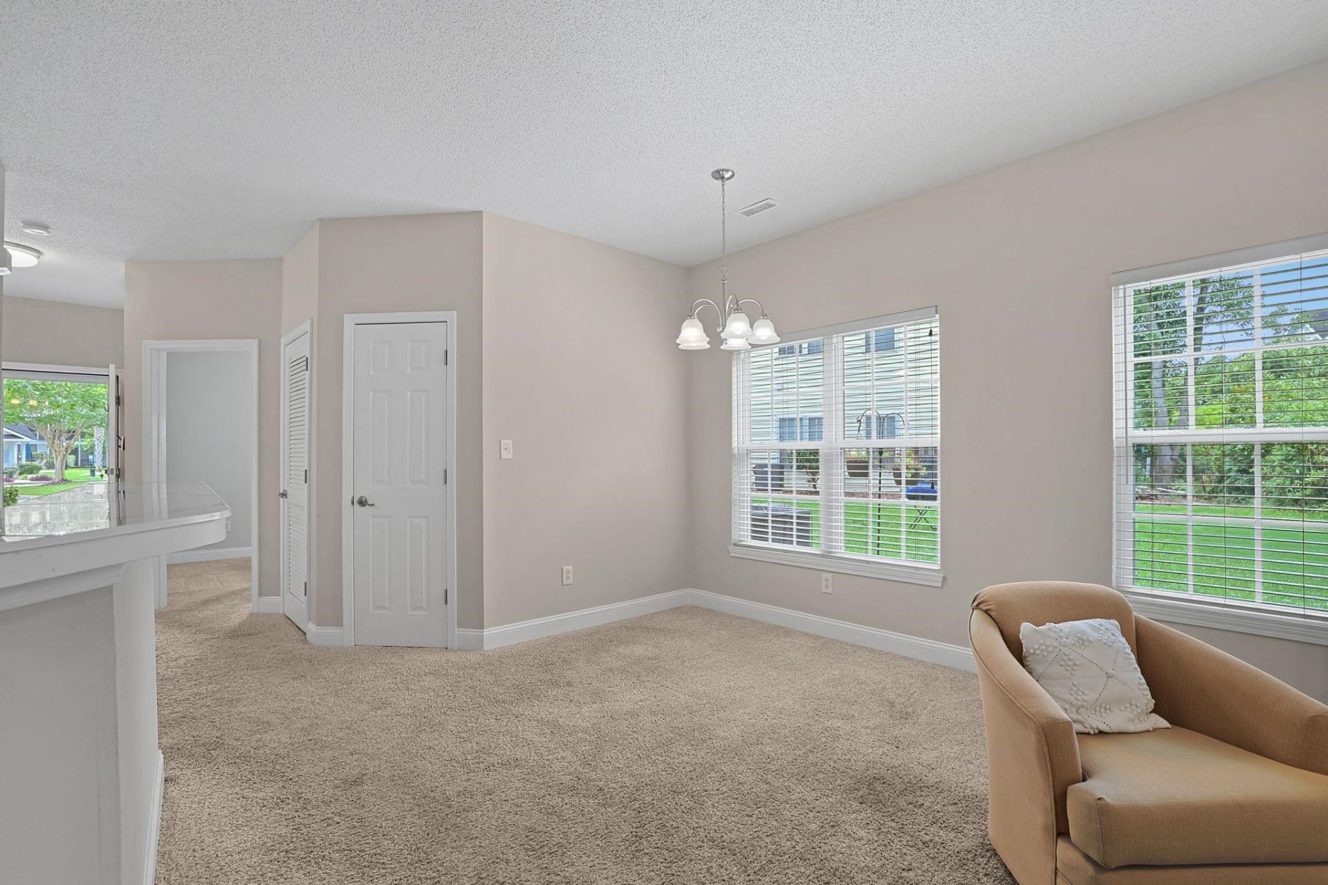 5018 Belleglen Ct. Photo 7