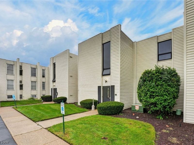 1675 Cedarwood Drive, Unit D, Westlake, OH 44145 Photo 30